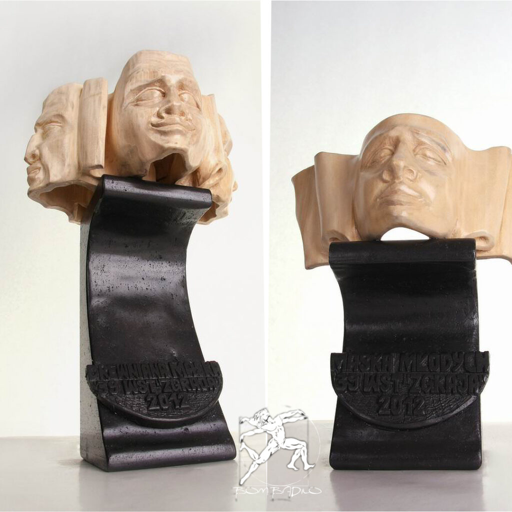 Statuetka nawiązująca do kultów słowiańskich - stylizowana ręcznie rzeźbiona statuetka Bombadilo - Najlepszy polski rzeźbiarz Łukasz Cześśniak